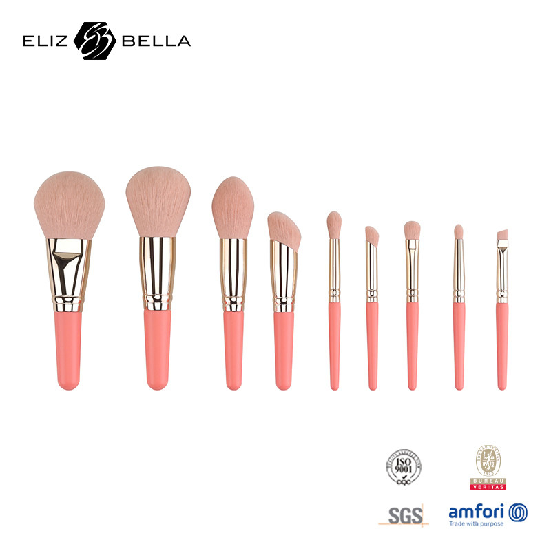 9PCS 귀여운 메이크업 브러쉬 세트 커스터마이징 짧은 목재 손잡이 100% 합성 머리카락 개인 레이블 OEM